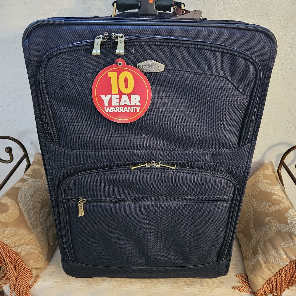 RICARDO BEVERLY HILLS LUGGAGE TIBURON
